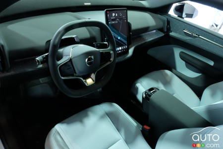 2025 Volvo EX30, steering wheel, dashboard